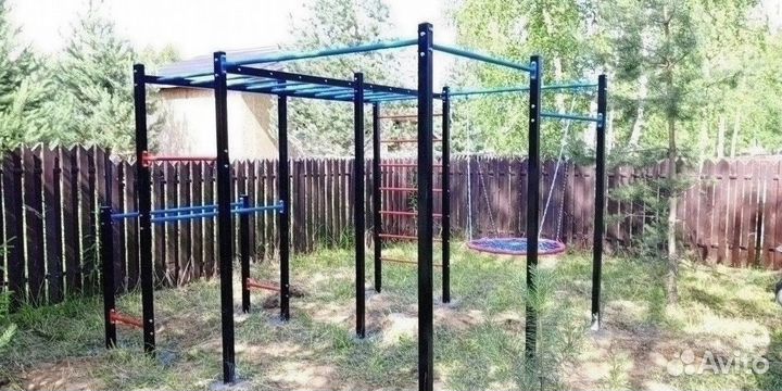 Спортивная площадка воркаут комплекс