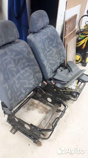 Перед. сиденья мицубиши спейс стар под восстановл