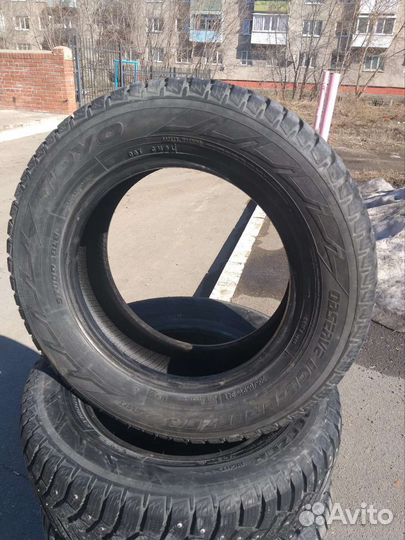 Toyo Observe Ice-Freezer 205/65 R15