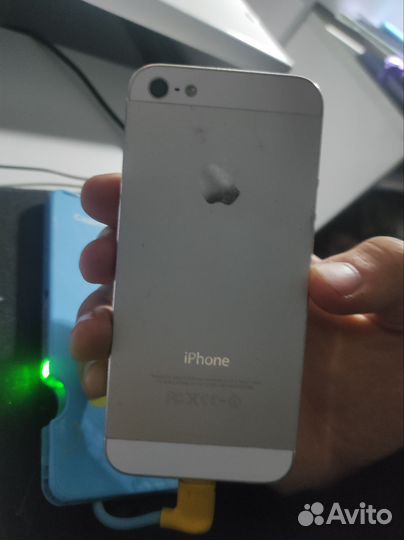 Телефон iPhone 5