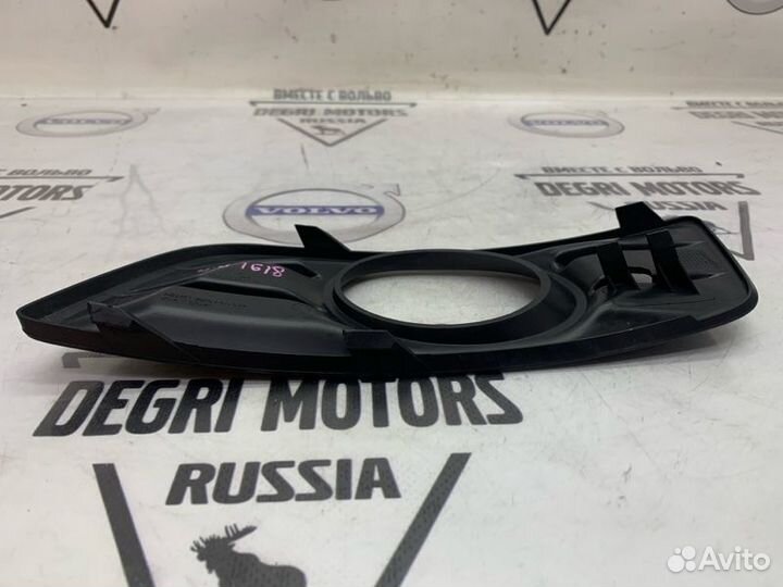 Рамка птф правая Volvo V50 (2008-2012) 30779101