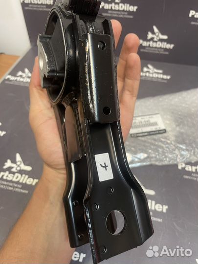 Опора двигателя kn3r39040 Mazda