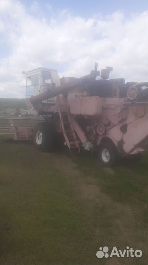 Комбайн Нива-Сельхозтехника СКА-5, 1995