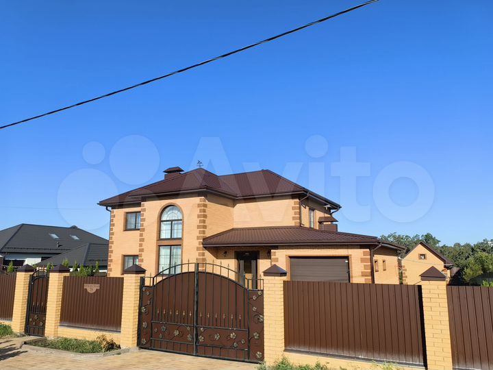 Дом 200 м² на участке 27 сот.