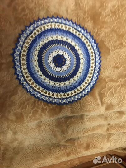 Воротнички и салфетки вязаные