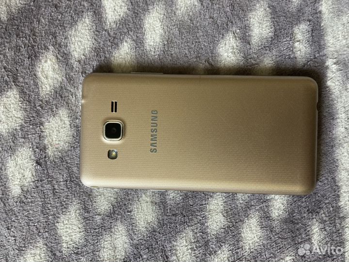 Телефон Samsung j2