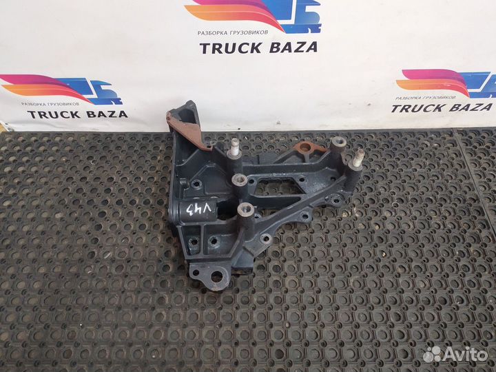 Кронштейн буксировочный левый Volvo FH