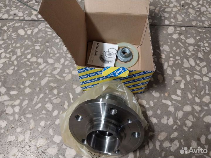 Подшипник ступица фольксваген поло передSNR R15732