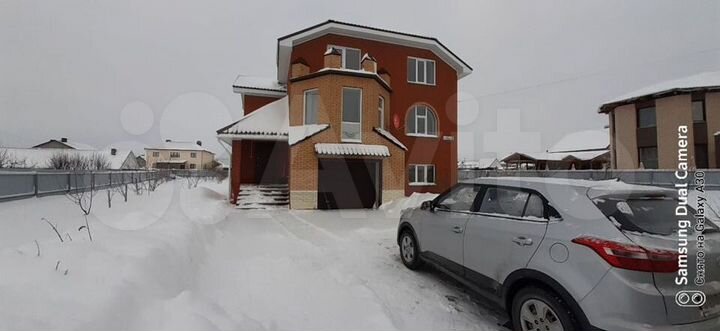 Дом 232 м² на участке 15 сот.