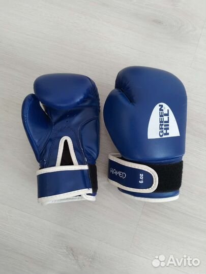 Боксерские перчатки