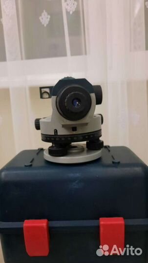 Нивелир оптический bosch Gol20d