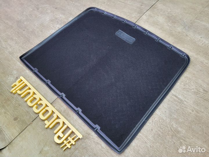 Коврик Lux в багажник Volkswagen Touareg 2