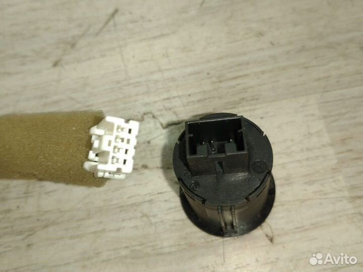 Разъем аудиосистемы передний Nissan Note E11