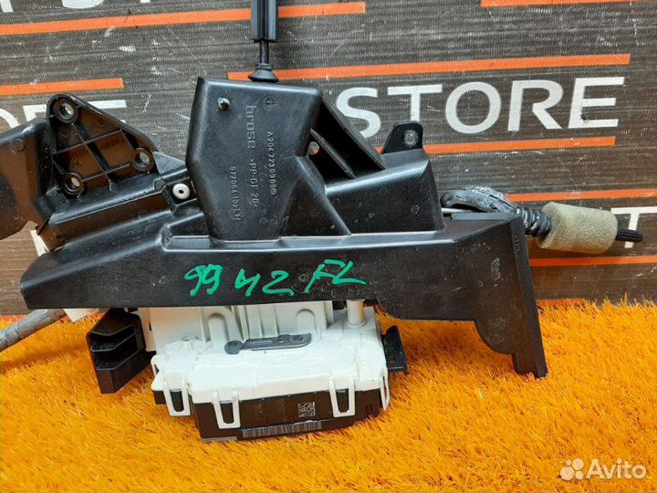 Замок двери передний левый Mercedes-Benz C-Class