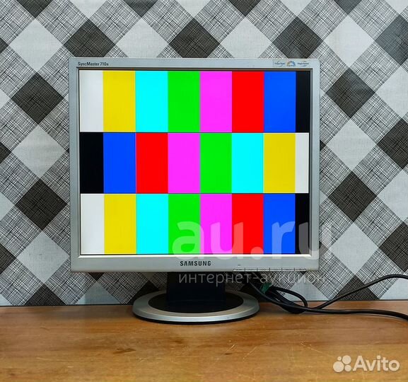 Монитор Samsung 710N