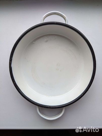 Кастрюля эмалированная