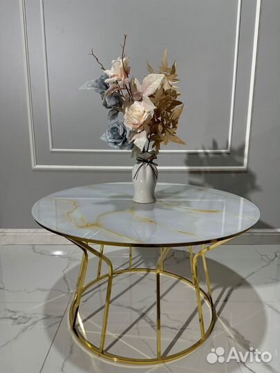 Журнальный столик