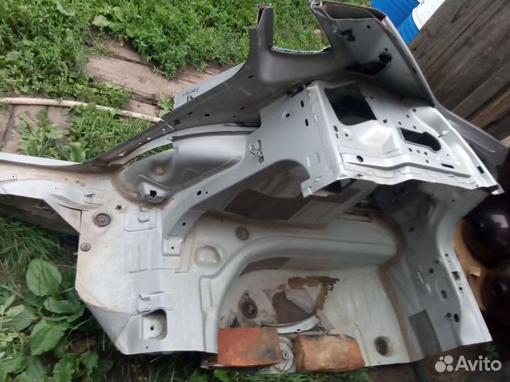 Четверть задняя правая Volkswagen Polo 5 sedan