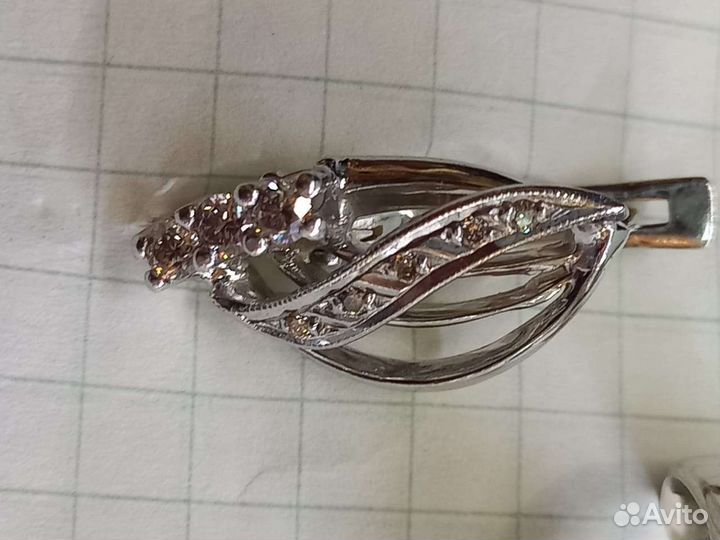 Золото 750 пробы.Комплект. Бриллиант СССР