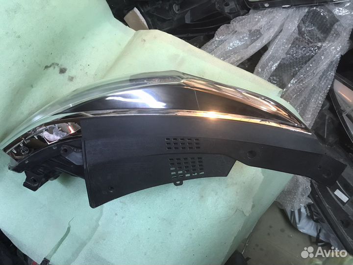 Фара левая и правая Kia Optima 4 JF xenon