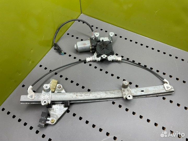 Стеклоподъемник передний левый Nissan Primera P11