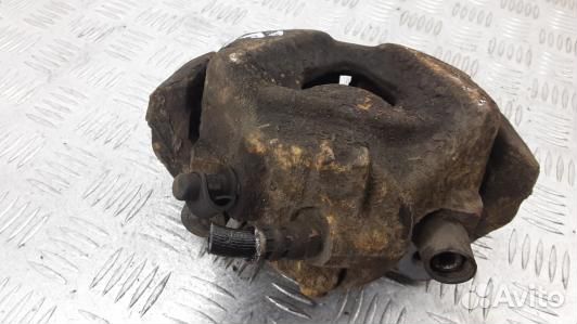 Суппорт тормозной передний левый BMW 3 E90/E91 (2LV10K701)