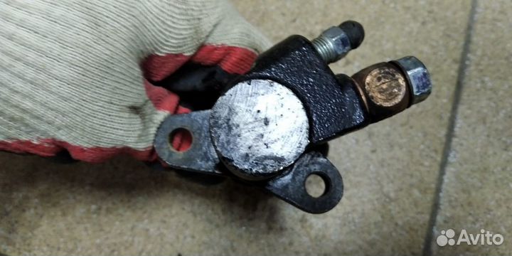 Рабочий цилиндр сцепления Вольво S 40 I поколения