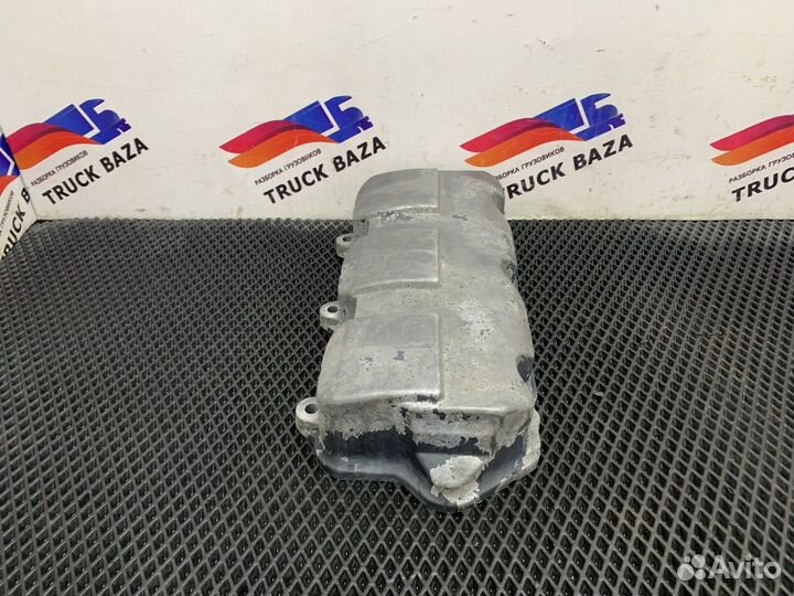 Крышка гбц клапанная Renault Magnum