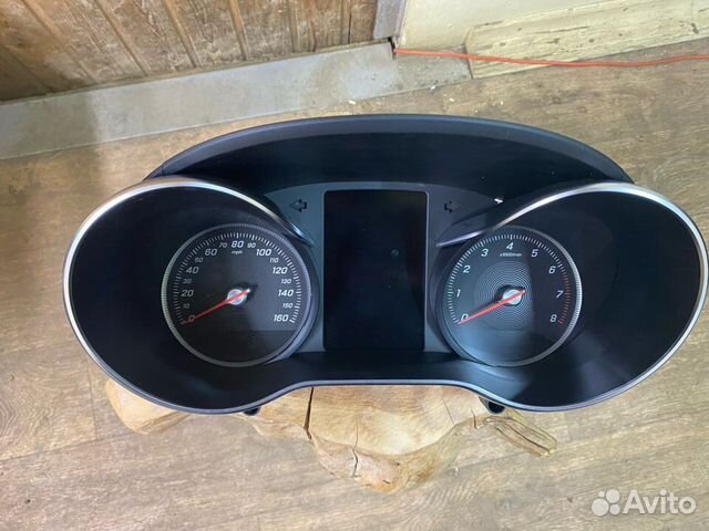 Приборная панель Mercedes-Benz W253