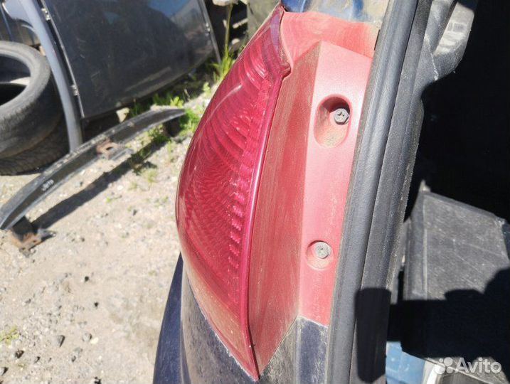 Фонарь наружный задний левый Kia Venga 1 1.6 G4FC