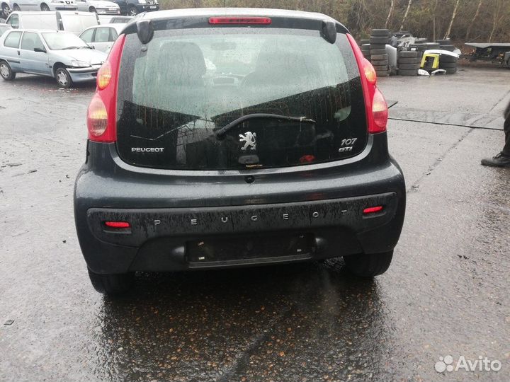 Разбор на запчасти Peugeot 107