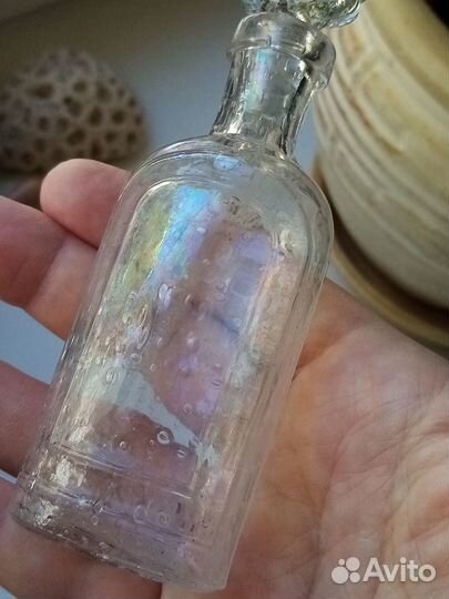 Старинный флакон