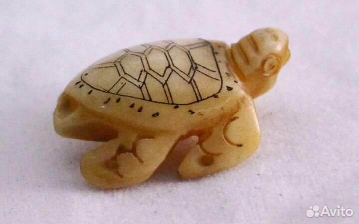 Черепаха - Нэцкэ из Кости резная Подвеска ru*47-2a