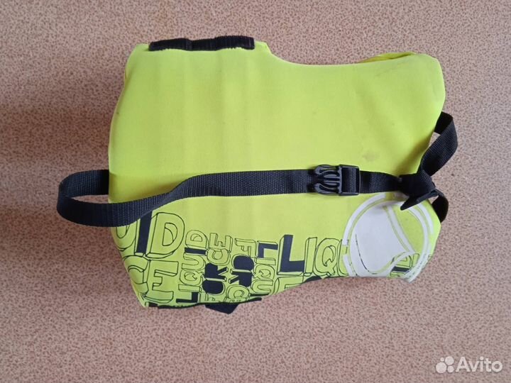 Детский плавательный жилет