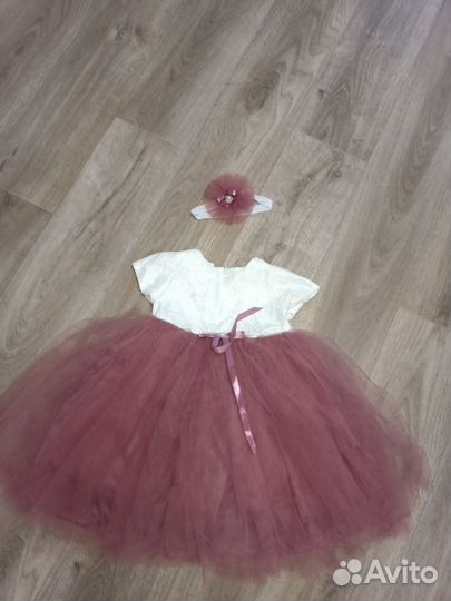 Платье праздничное