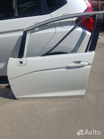 Передняя левая дверь хонда фит GK3