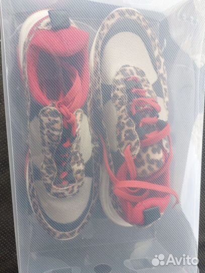 Кроссовки женские 40 размер бу