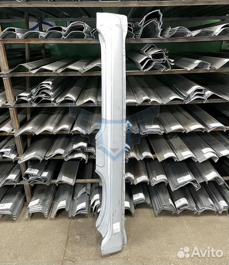 Порог правый Toyota Yaris 2006-2011 (Polcar)