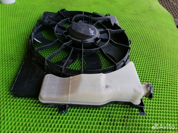 Вентилятор диффузор для Kia RIO 2017-2020