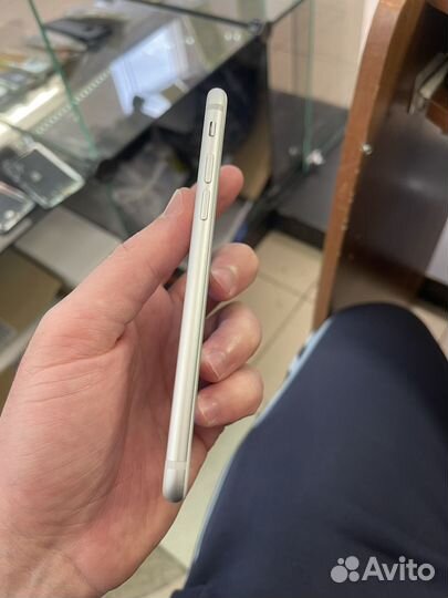 iPhone 7, 128 ГБ