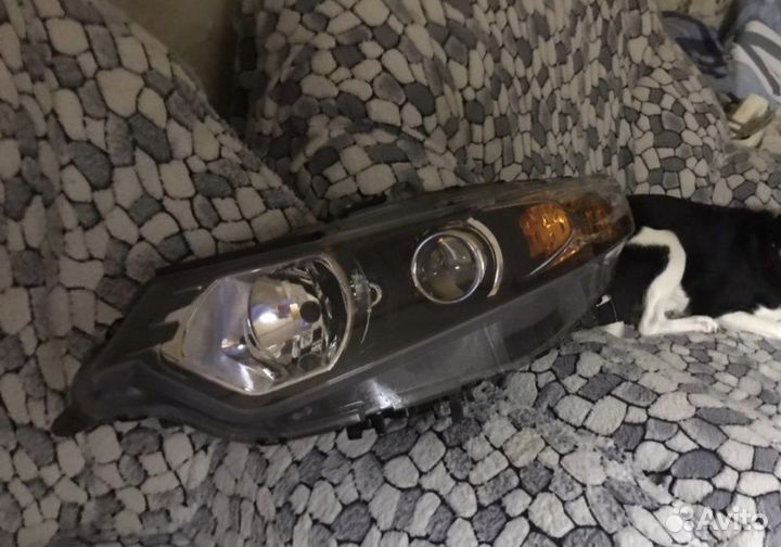 Фара левая Honda Accord 8 ксенон