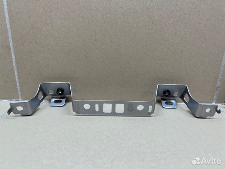 Кронштейн Mitsubishi Outlander 32Т.км 4B11 2021