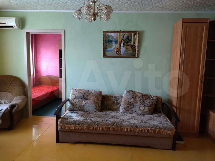 2-к. квартира, 43 м², 2/5 эт.