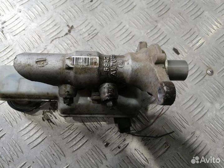 Тормозной цилиндр главный Renault Megane 3