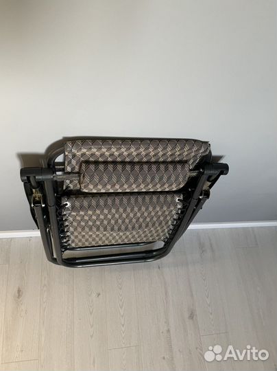 Кресло шезлонг складное