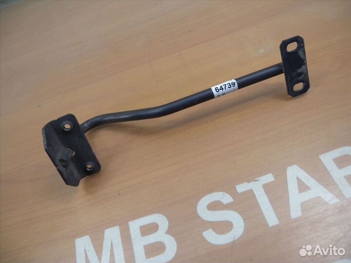 Стойка центральная рамки радиатора Mercedes Х253 М