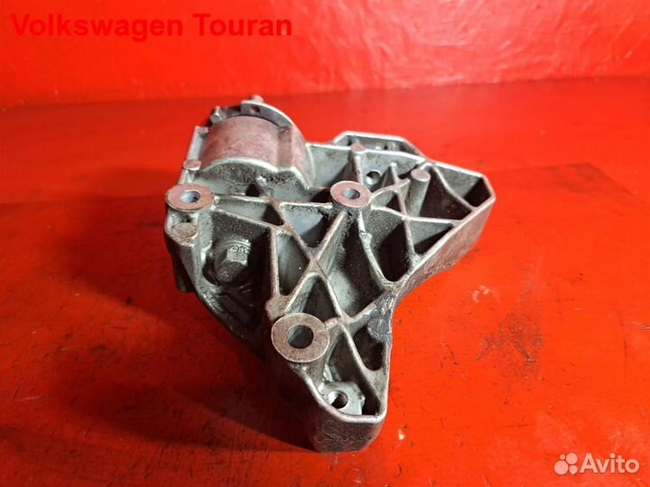 Кронштейн компрессора кондиционера BLG Volkswagen