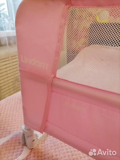 Защитный бортик для кровати