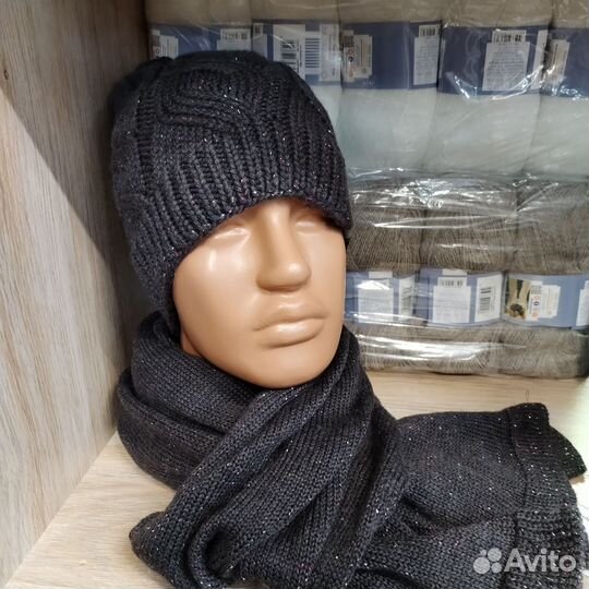 Комплект шапка и шарф женские