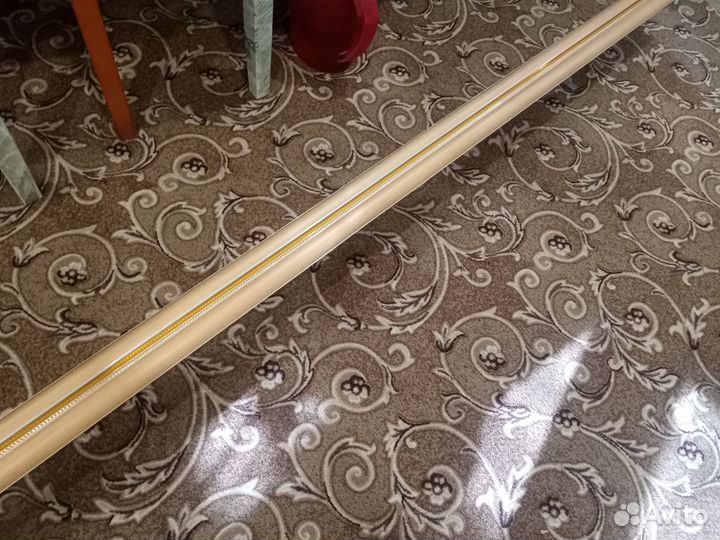 Карниз б/у 2 метровый
